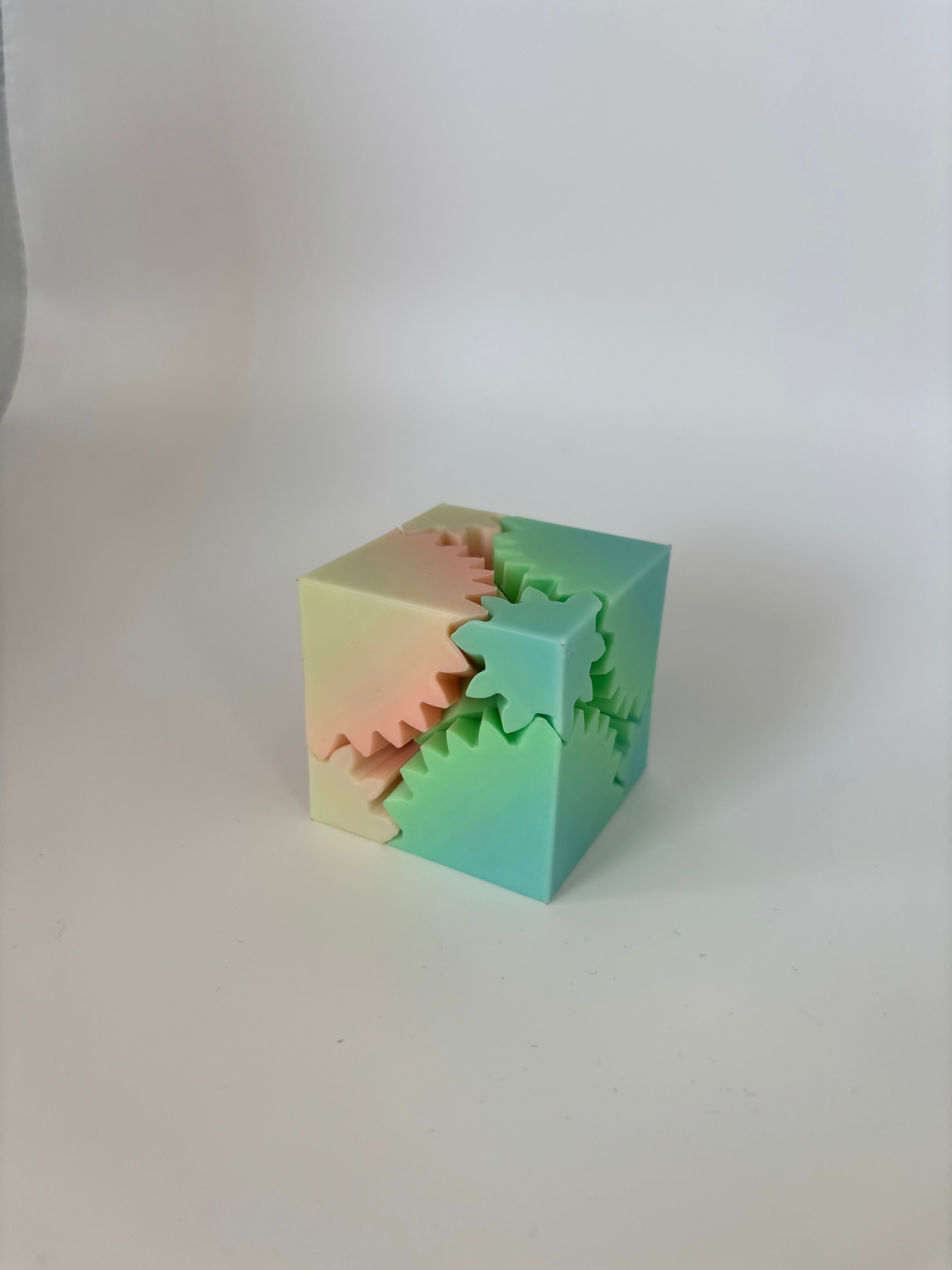 Fidget geared cube (pack of 3) sensory toy