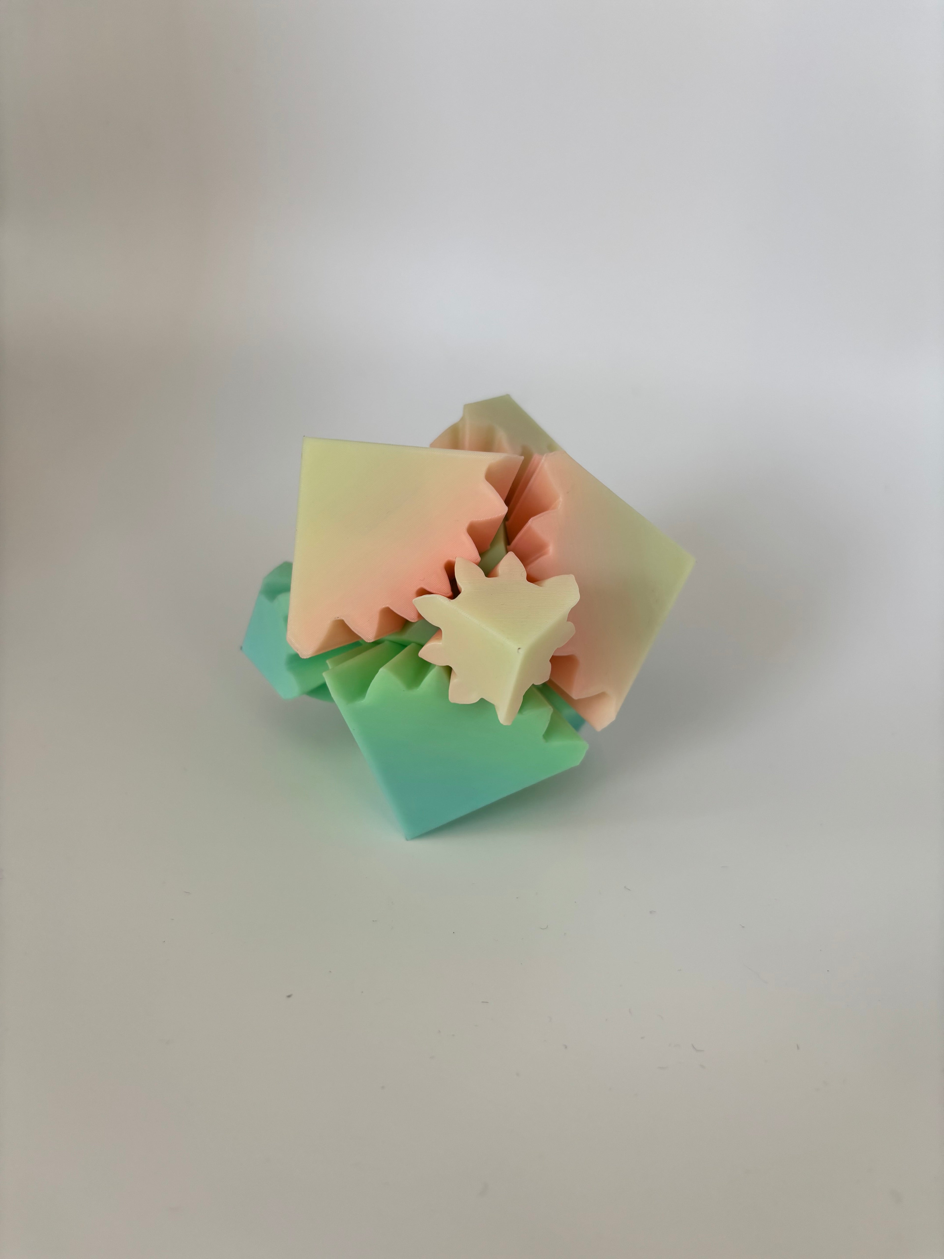 Fidget geared cube (pack of 3) sensory toy